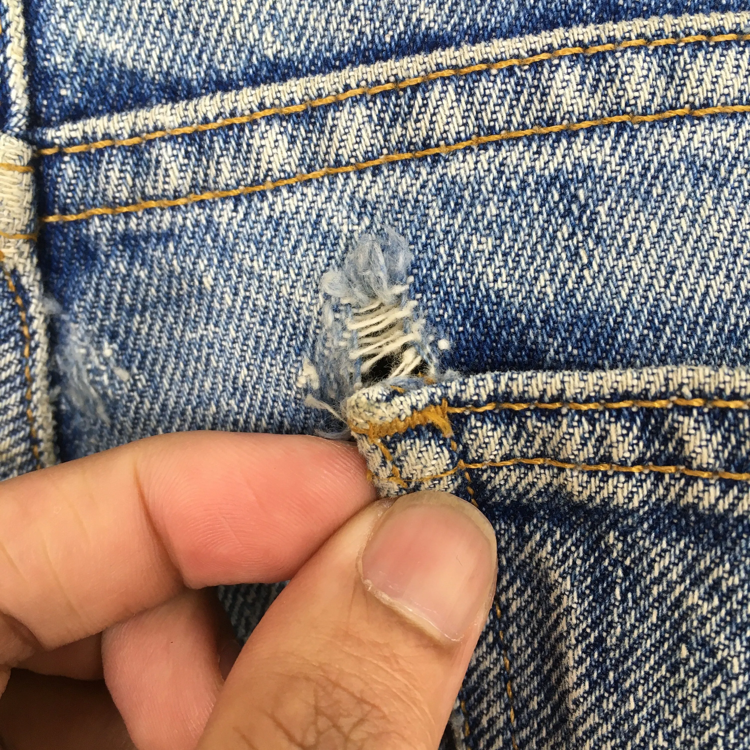 Levi's 505 Relaxed Fit Jeans Zipper Jeans Size 35x27.5