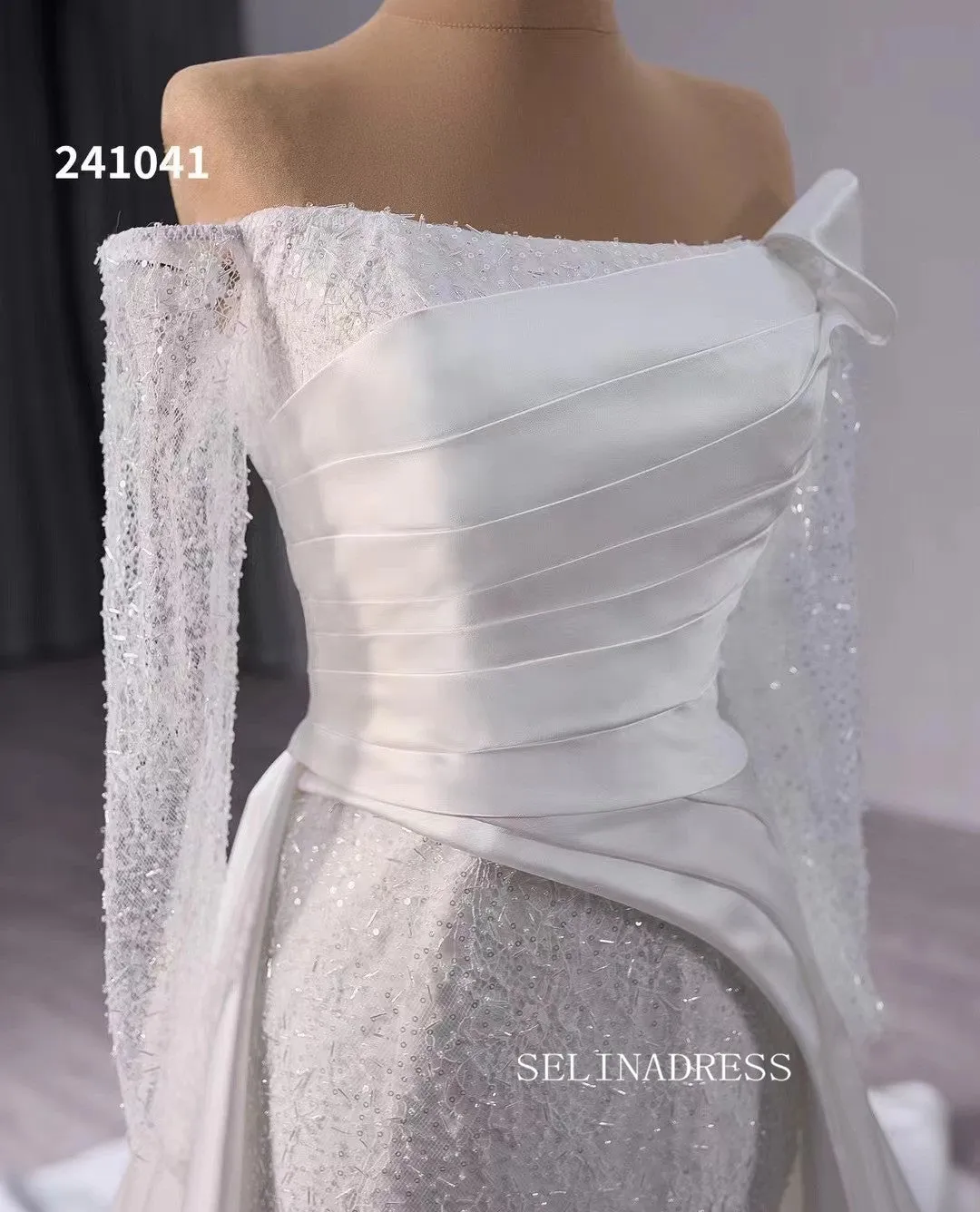 Luxury Mermaid Long Sleeve Wedding Dress Strapless Beaded Bridal Gowns 241041