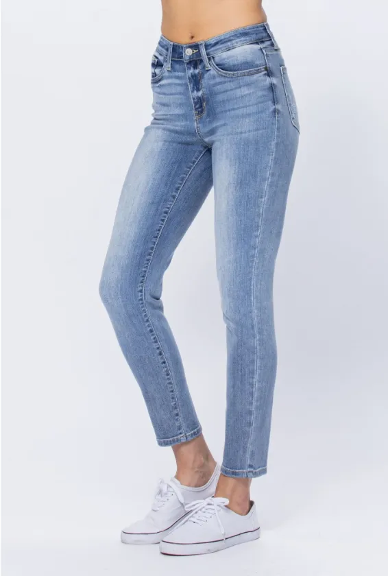 Nora - Judy Blue High Rise Light Bleach Wash Relaxed Fit Jeans