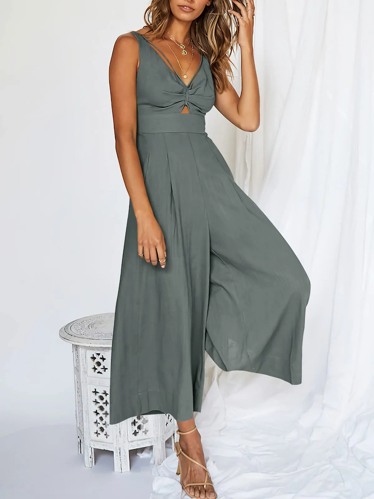 💃💐V Neck Cutout High-Waist Jumpsuits🌺